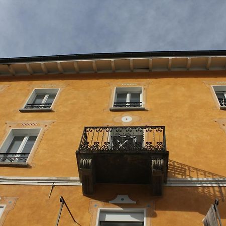 Casa Gialla Russo المظهر الخارجي الصورة