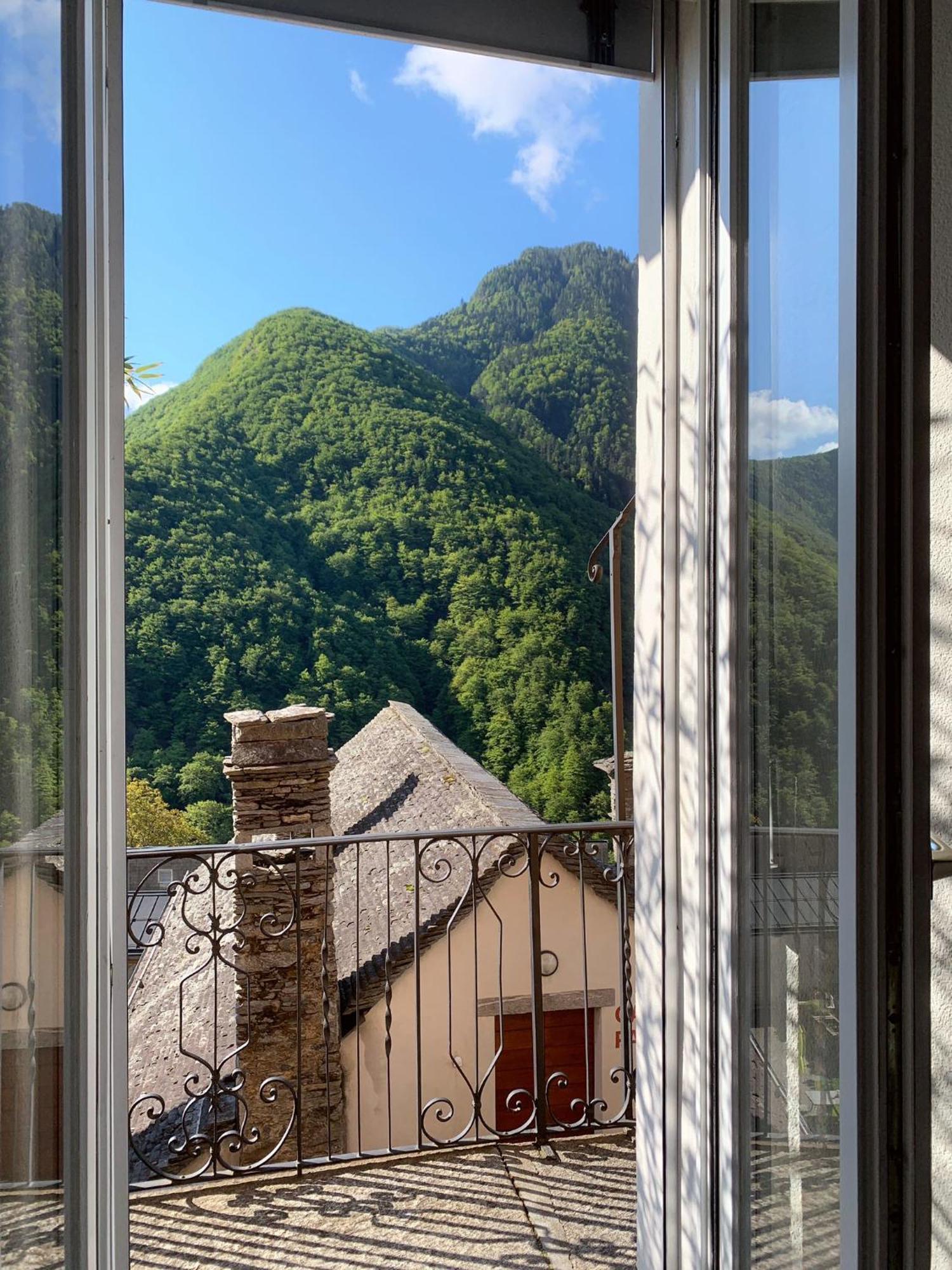 Casa Gialla Russo المظهر الخارجي الصورة